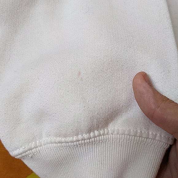 80s Cream-Colored Sweater with Floral Embroidery by Bolo Spirit - Picture 10 of 12